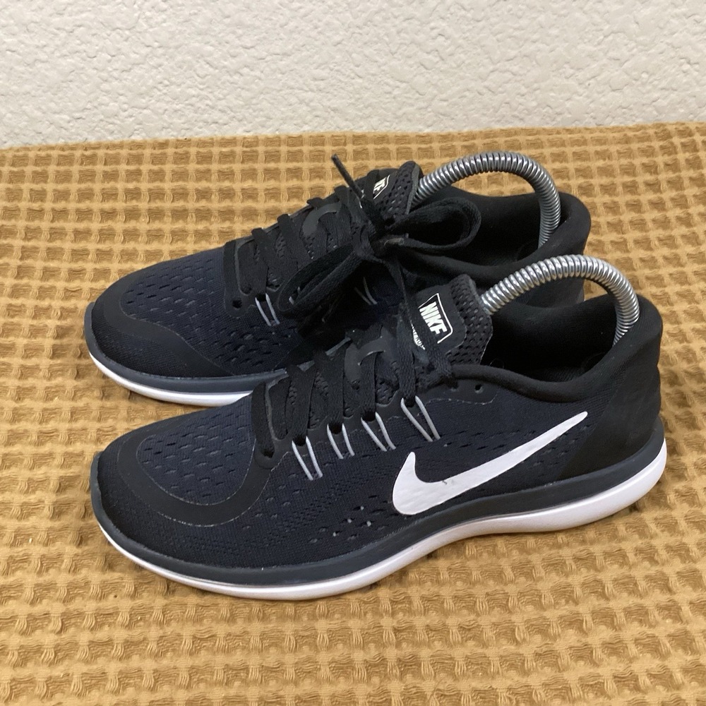 Nike Flex 2017 Run Women's Size 7 Running Shoes Black White Sneakers